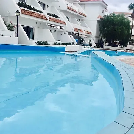 Floritas Vista Piscina Apartment *